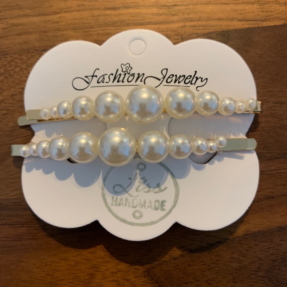 Pearls Hair Clips - Picture 2 of 7
